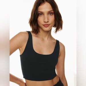 Babaton by Aritzia Contour Smoothing Cropped Scoopneck‎ Tank Top Black Size XS